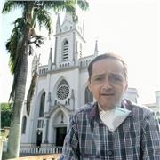 Pedagogo infantil profesional con 3 idiomas italiano ingles aleman para preparar futuros emprendedores